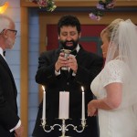 rabbi-jonathan-cahn-blessing-wine