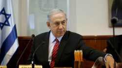 Israeli Prime Minister Benjamin Netanyahu gestures as he opens the weekly cabinet meeting at his Jerusalem office on September 11, 2016.