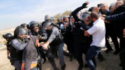 Arab Israelis clash with Israeli police