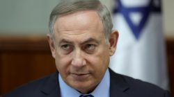 Israeli Prime Minister Benjamin Netanyahu attends the weekly cabinet meeting at his office in Jerusalem March 5, 2017. REUTERS/Abir Sultan/Pool