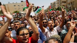 Protestors chanting slogans during a demonstration near the Israeli embassy in Amman, Jordan July 28, 2017. REUTERS/Muhammad Hamed