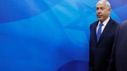 Israeli Prime Minister Benjamin Netanyahu arrives at the weekly cabinet meeting in Jerusalem October 15, 2017. REUTERS/Abir Sultan/Pool