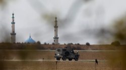 Israel closes Gaza border crossings after Palestinian rocket strikes