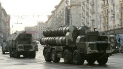 FILE PHOTO: Russian S-300 anti-missile rocket system move along a central street during a rehearsal for a military parade in Moscow May 4, 2009. REUTERS/Alexander Natruskin
