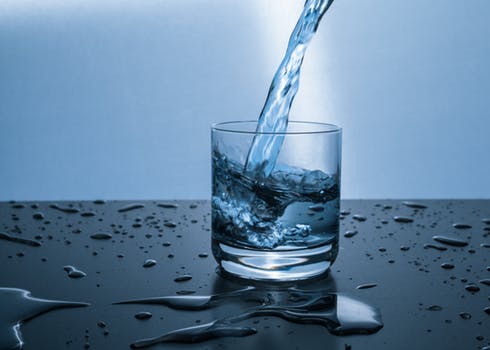 Water in glass, Clean drinking water