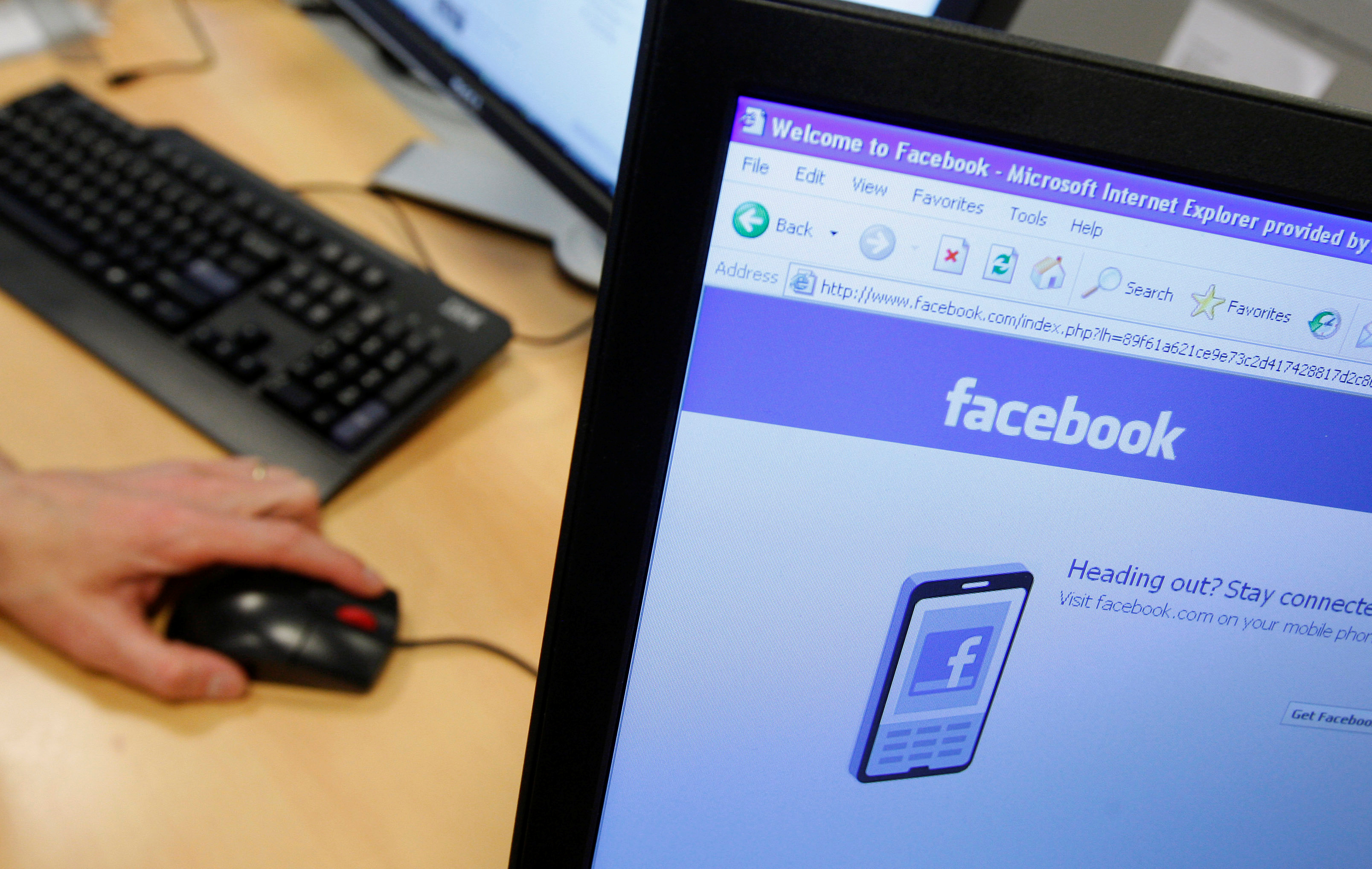 FILE PHOTO: A Facebook page is displayed on a computer screen in Brussels, Belgium, April 21, 2010. REUTERS/Thierry Roge/File Photo