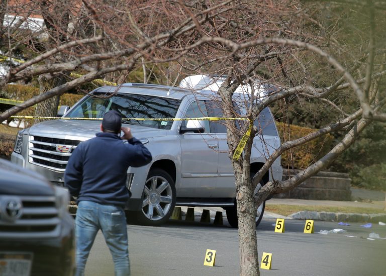 Alleged Gambino crime boss shot, killed outside Staten Island home