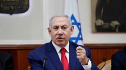 FILE PHOTO: Israeli Prime Minister Benjamin Netanyahu gestures during a weekly cabinet meeting in Jerusalem, April 14, 2019. REUTERS/Ronen Zvulun/File Photo