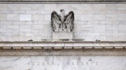 Federal-Reserve-statue