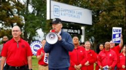 Biden-with-UAW-Strikers
