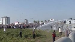 Turkish-police-protesters-at-border