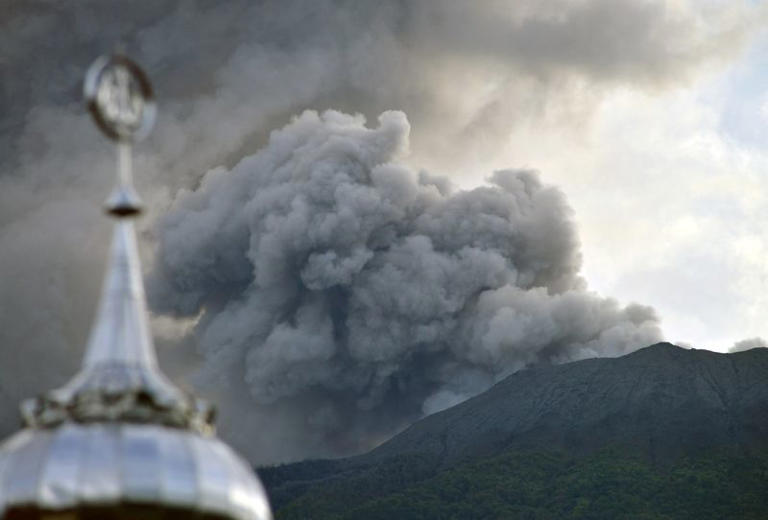 Mount-Marapi-Eruption