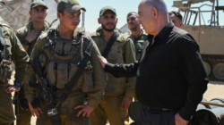 Netanyahu-with-IDF-Soldiers